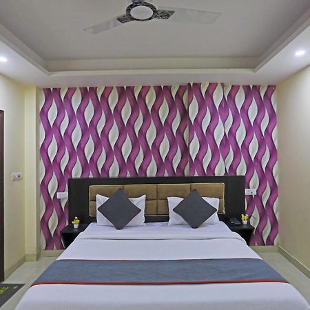 Airport Hotel Rosewood Neu-Delhi Exterior foto