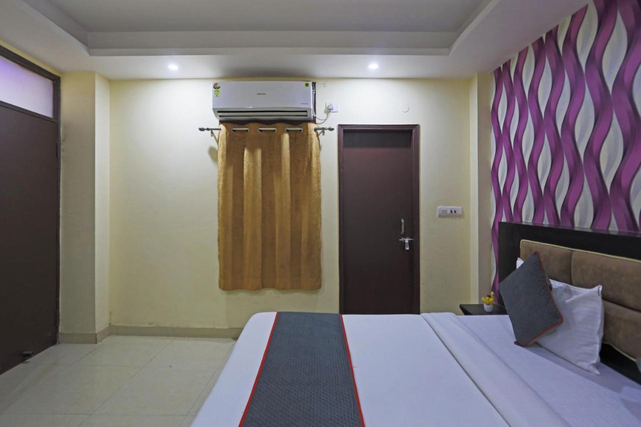 Airport Hotel Rosewood Neu-Delhi Exterior foto