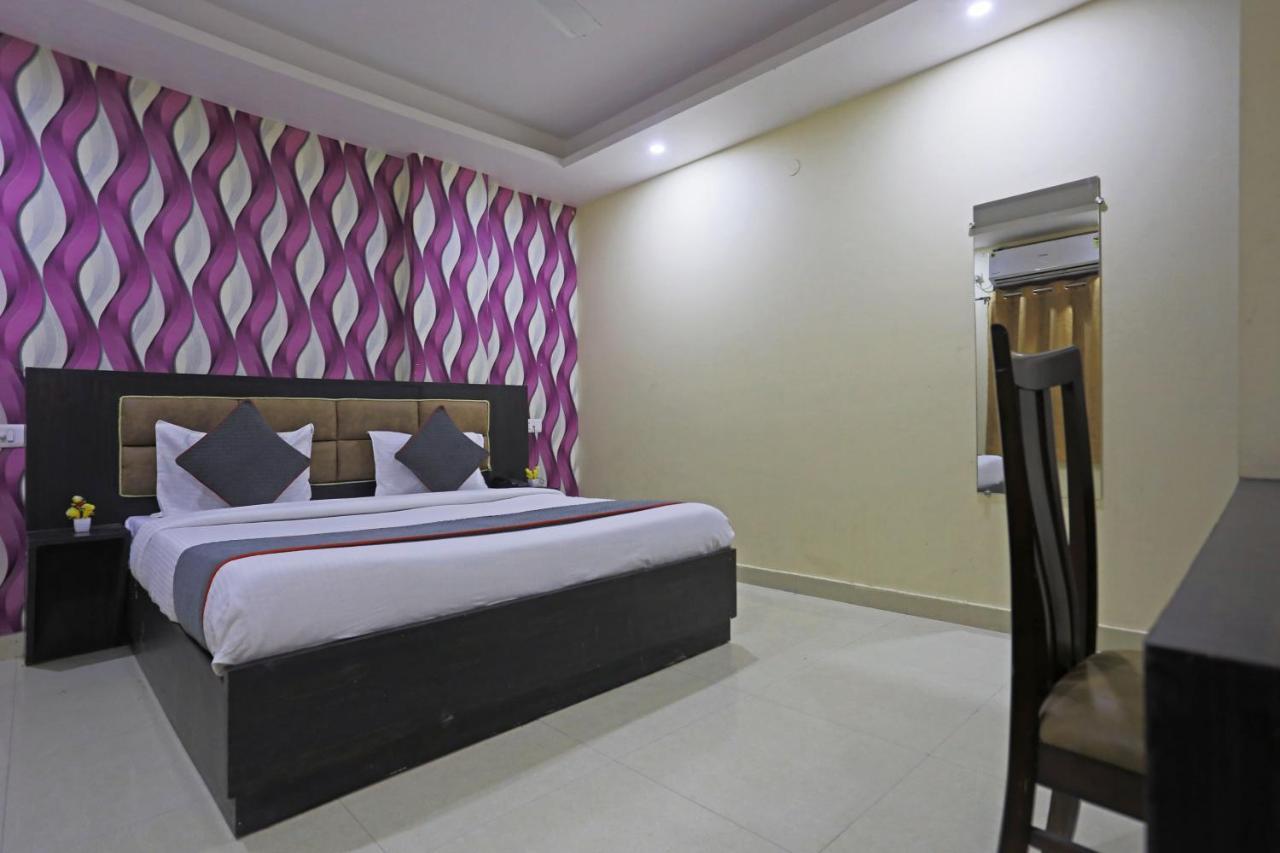 Airport Hotel Rosewood Neu-Delhi Exterior foto