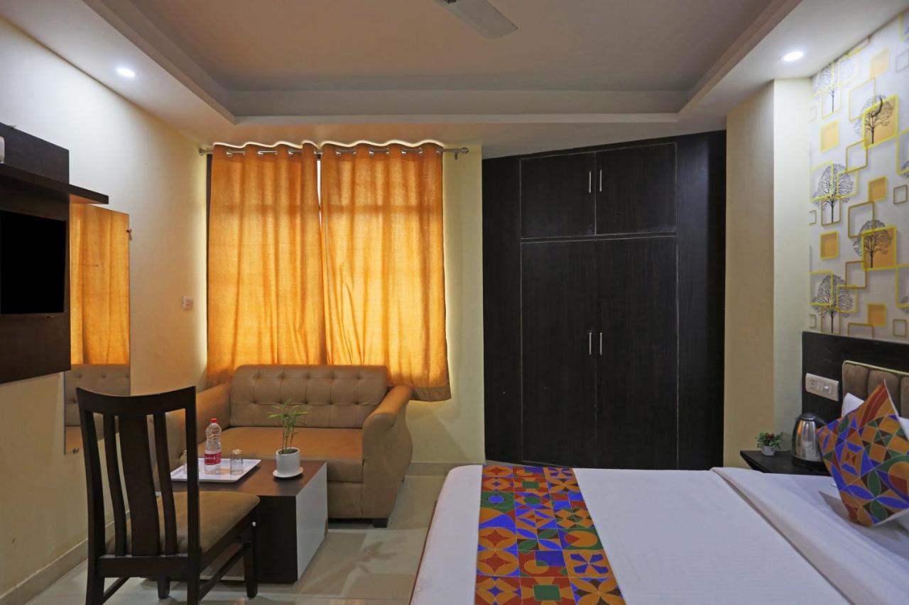 Airport Hotel Rosewood Neu-Delhi Exterior foto